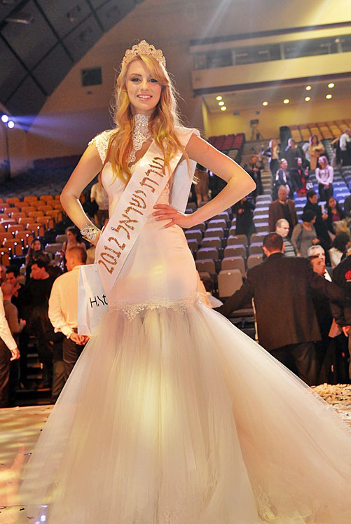 Lina Machola was Israel’s Maiden of Beauty (1st runner-up)