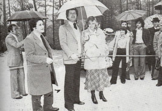Blog de barzotti83 : Rikounet 83, Joe Dassin c'est marié à Cotignac dans le VAR le 14 janvier 1978