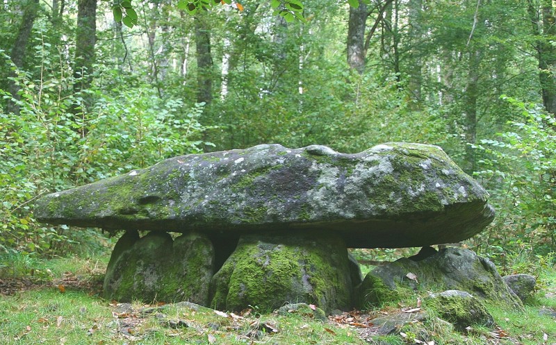 dolmen11.jpg